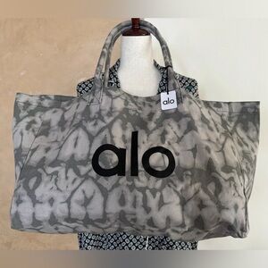 Alo Yoga Tie Dye Tote, Beach Bag, Sport Tote